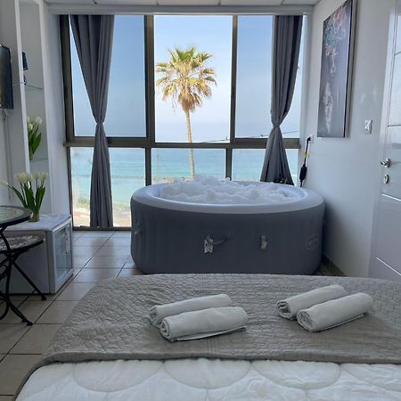 Sea Line Hotel From R&A Group 바트얌 외부 사진