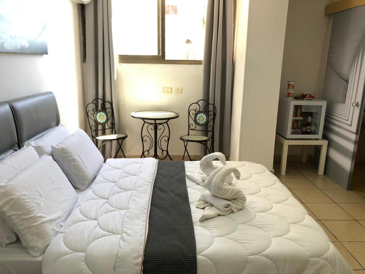 Sea Line Hotel From R&A Group 바트얌 외부 사진