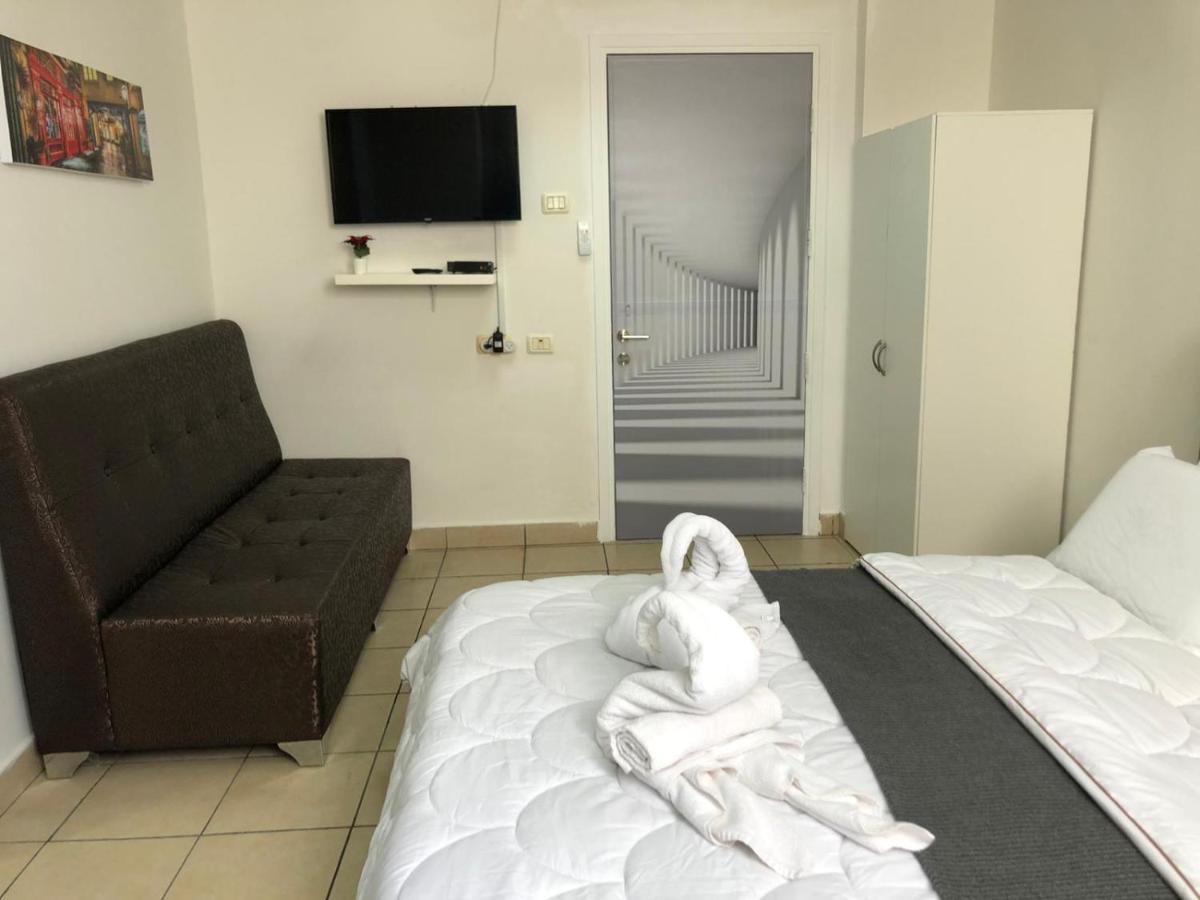 Sea Line Hotel From R&A Group 바트얌 외부 사진