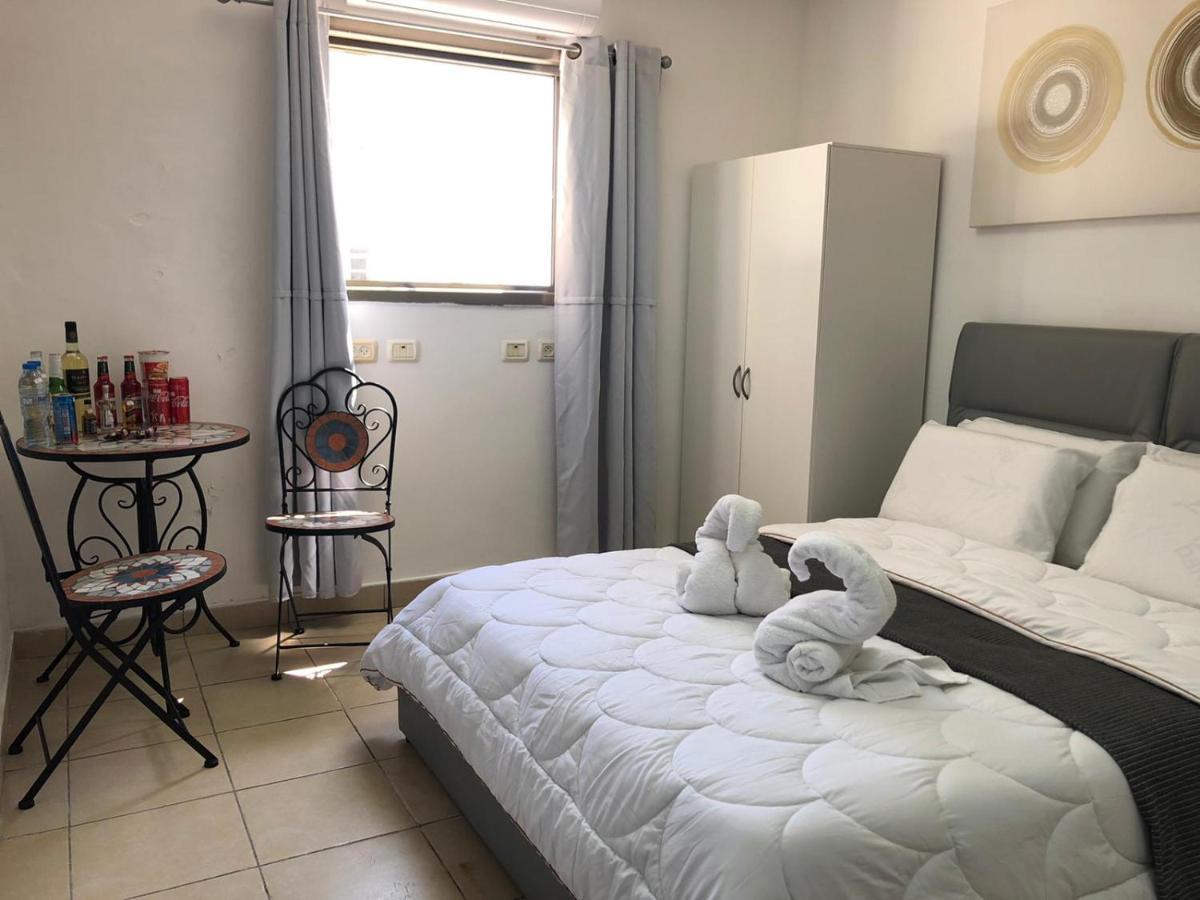 Sea Line Hotel From R&A Group 바트얌 외부 사진