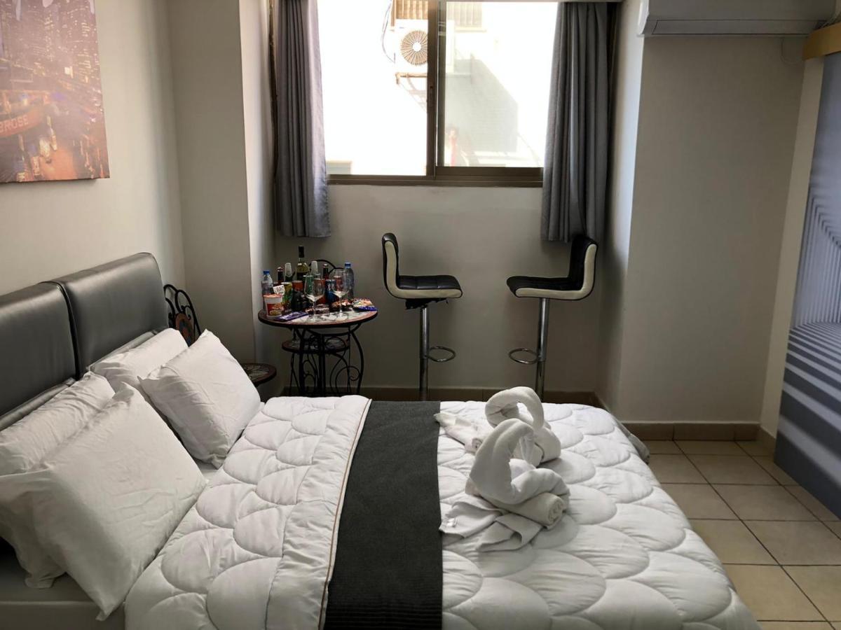 Sea Line Hotel From R&A Group 바트얌 외부 사진